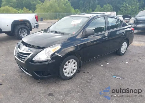 2015 Nissan Versa 1.6 S+ z USA, uszkodzony, nr VIN 3N1CN7AP6FL836297